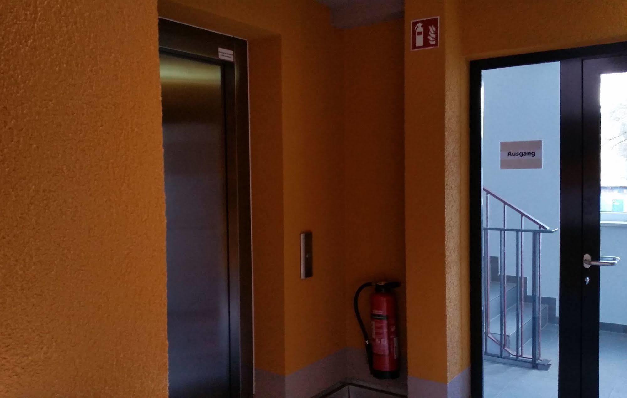 Schaefer Boardinghouse Aparthotel โกรเบนเซลล์ ภายนอก รูปภาพ